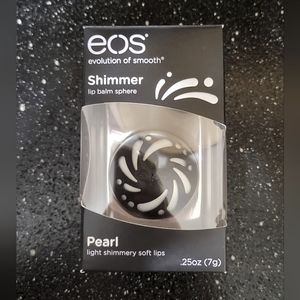 eos Shimmer Lip Balm Pearl